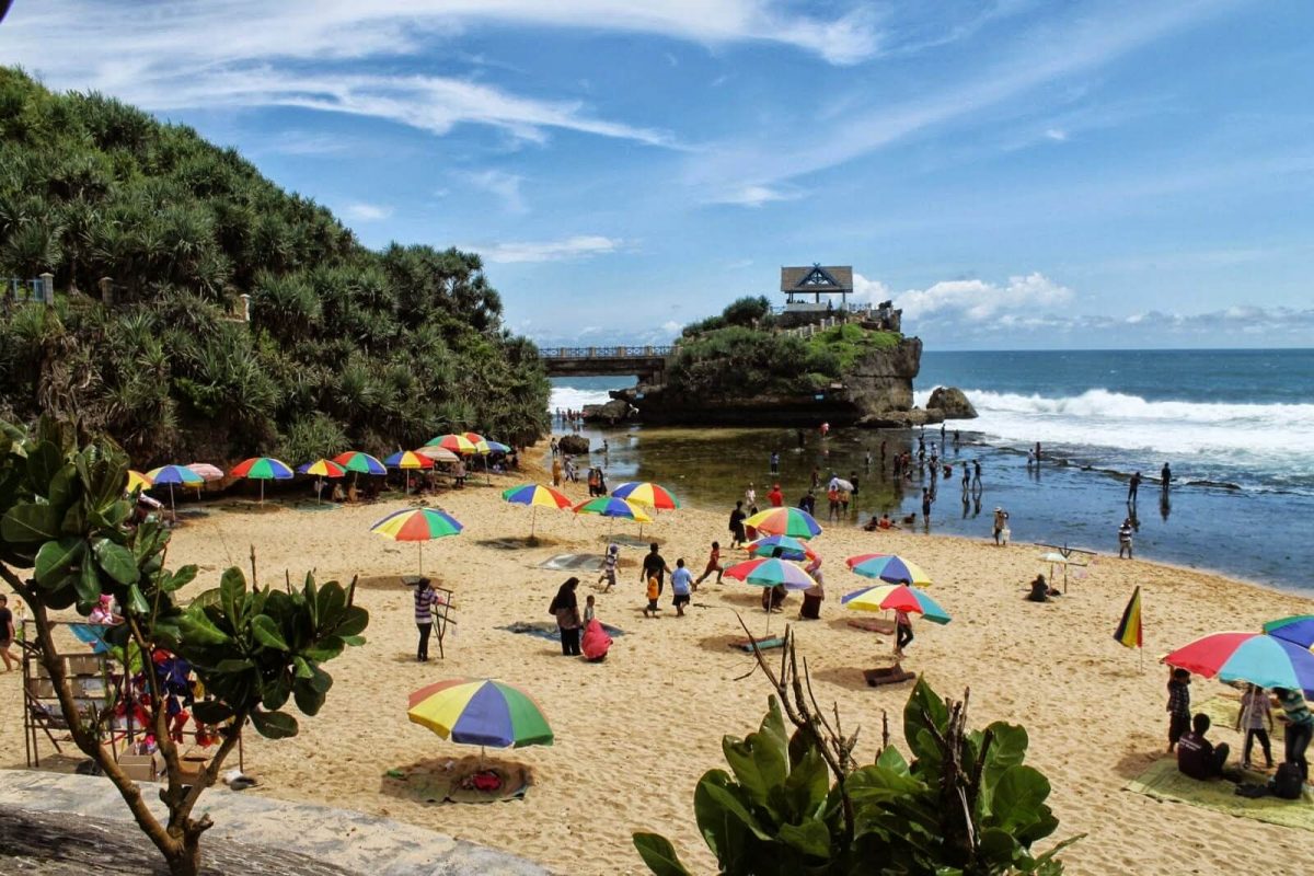 Pantai Kukup Mandara Explore