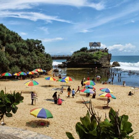 Pantai Kukup Mandara Explore