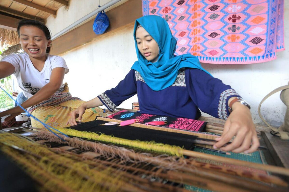 Kerajinan Tenun Sukarara Lombok